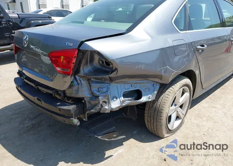 2015 Volkswagen Passat 1.8T Limited Edition из США, поврежденный, VIN 1VWAS7A31FC112746